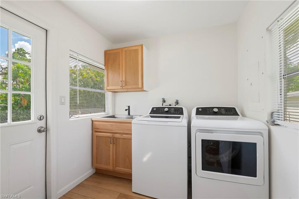 2432 Washington Ave Property Photo 17
