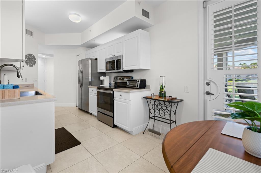 800 L Ambiance Cir 106 Property Photo 7