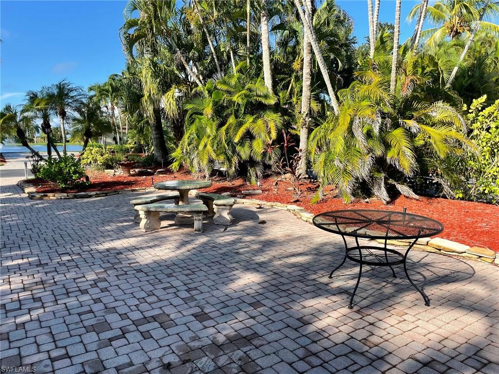 4682 Southern Breeze Dr Property Photo 5