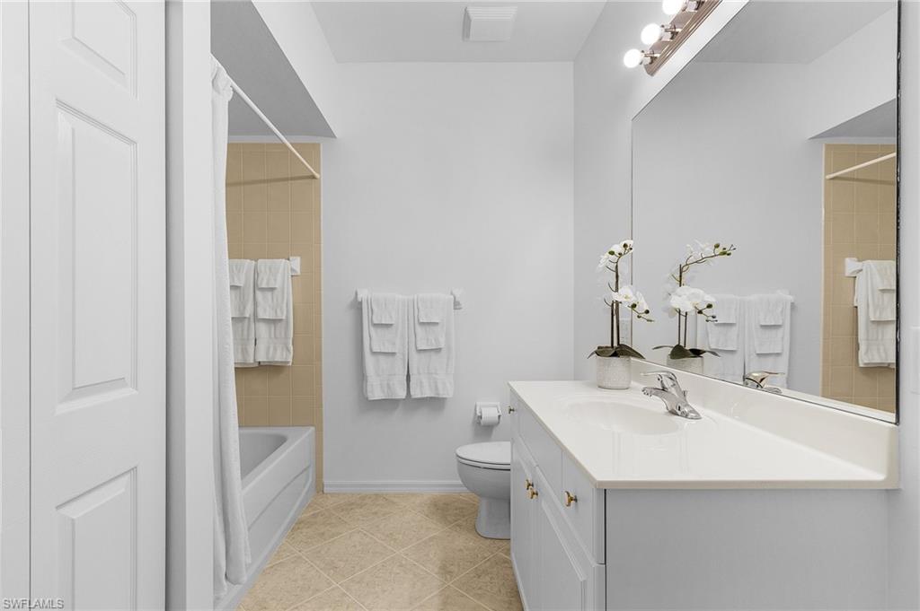 3984 Bishopwood Ct E 205 Property Photo 21
