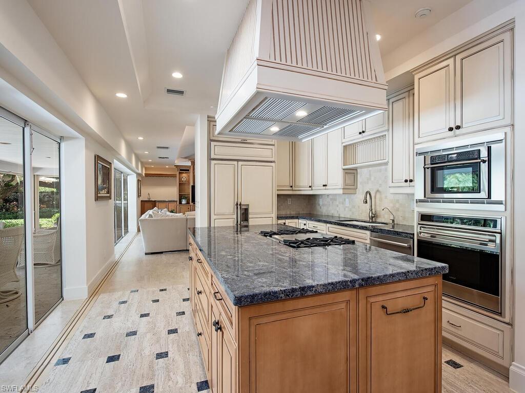225075452 Property Photo 16