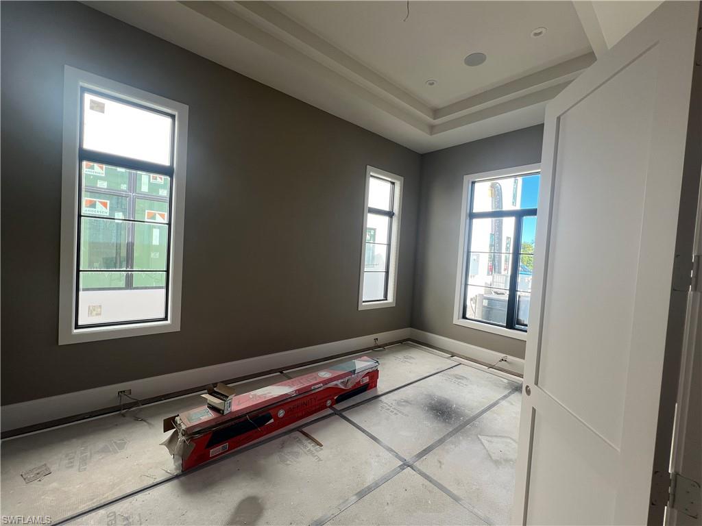 6654 Palisades Ave Property Photo 10