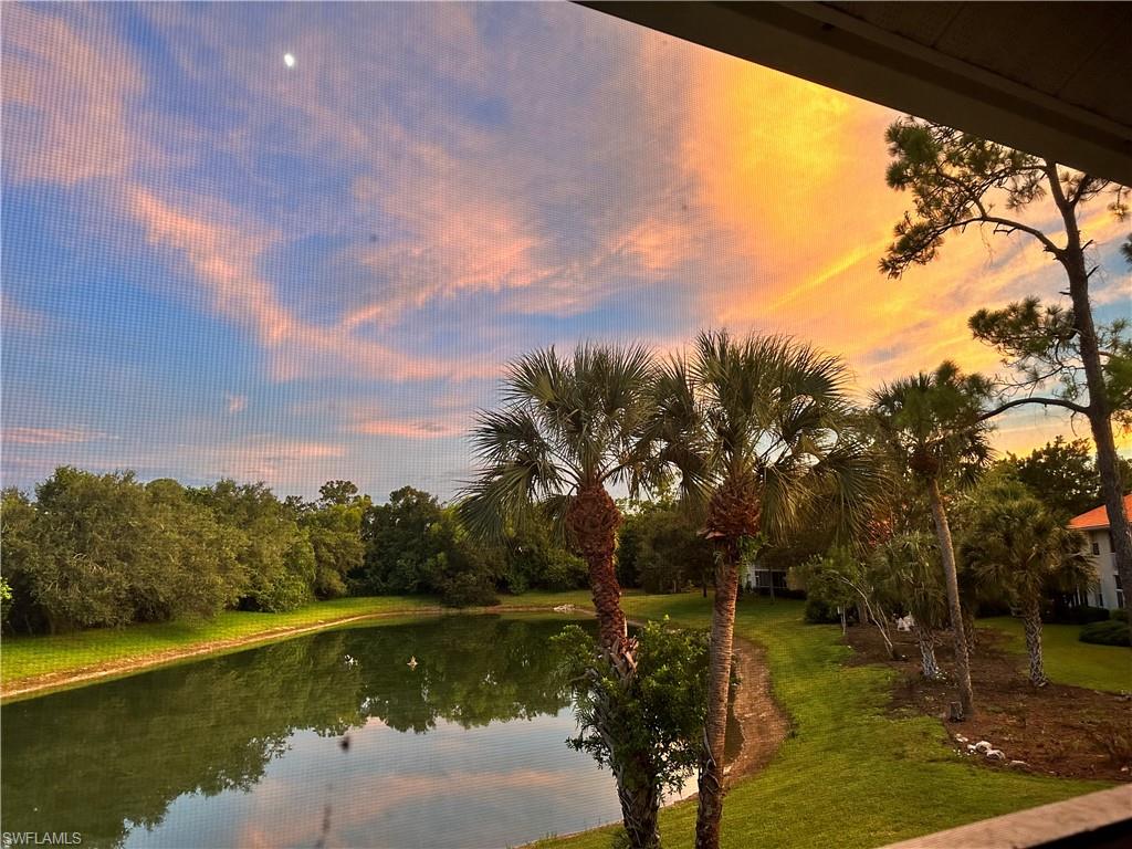 321 Robin Hood Cir # 201 Property Photo 1