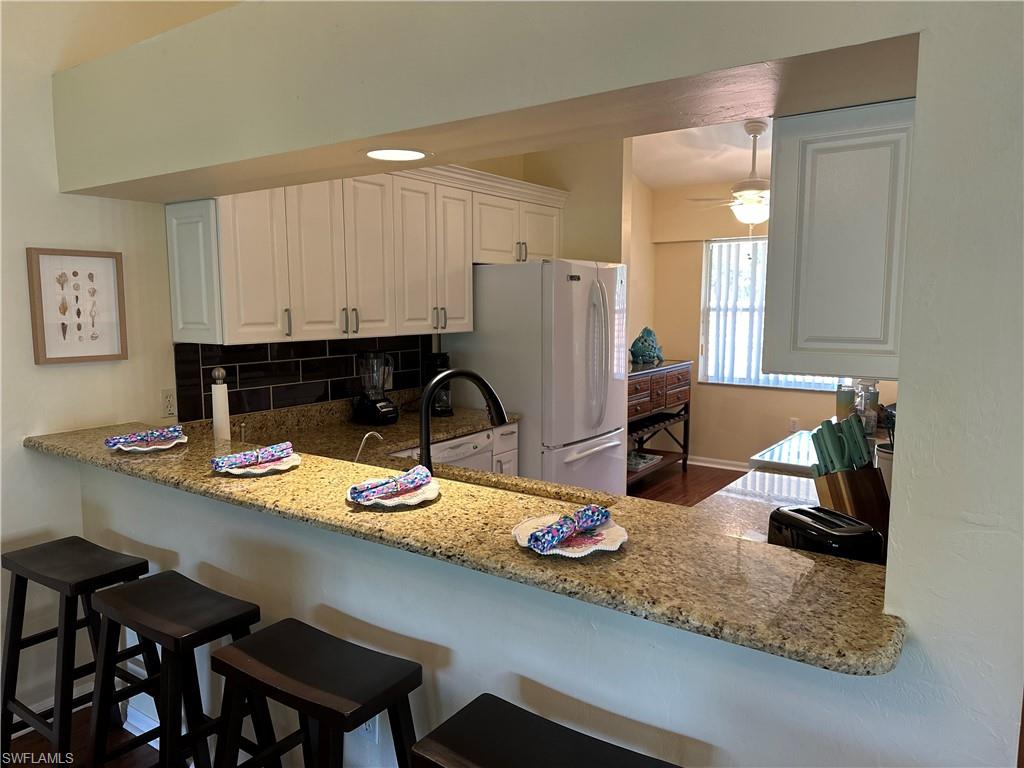 321 Robin Hood Cir 201 Property Photo 9