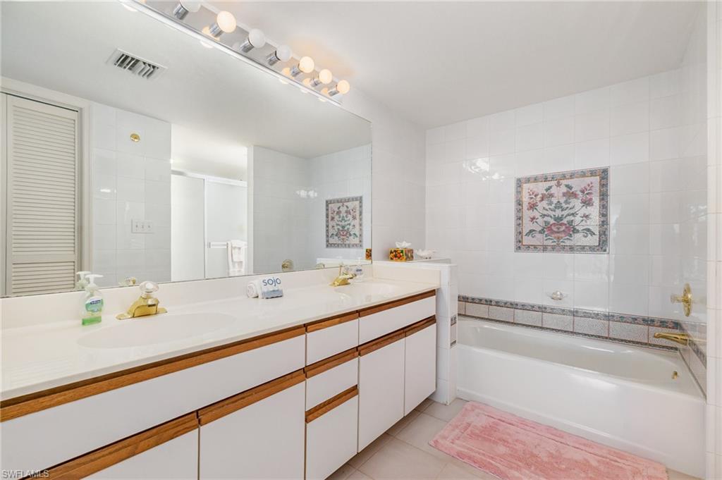 4111 Lake Forest Dr # 523 Property Photo 15