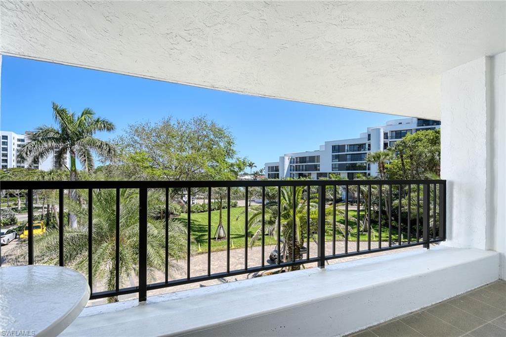2389 Gulf Shore Blvd N 302 Property Photo 28