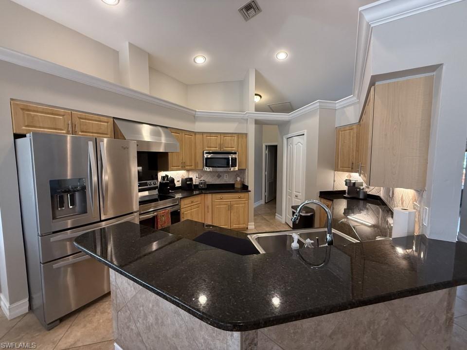 2276 Heritage Greens Dr Property Photo 5