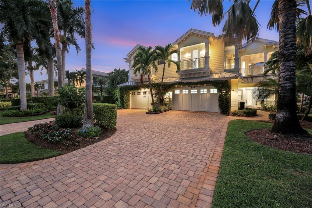 699 Fairway Ter Property Photo 3