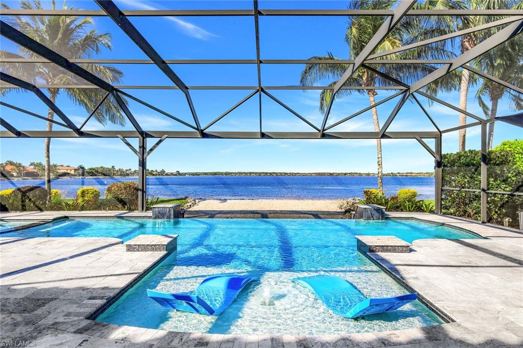 9075 Breakwater Dr Property Photo 1