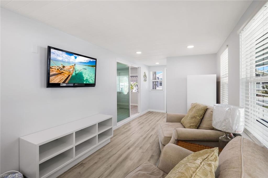 20551 Port Dr Property Photo 3