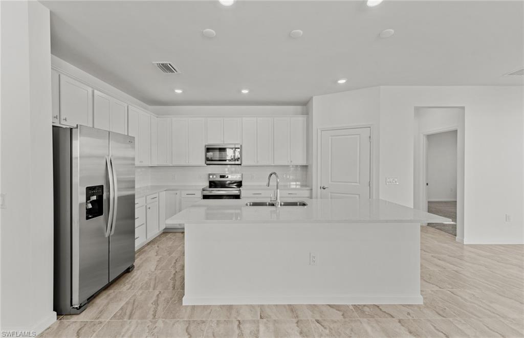 3922 Hampton Cir Property Photo 20