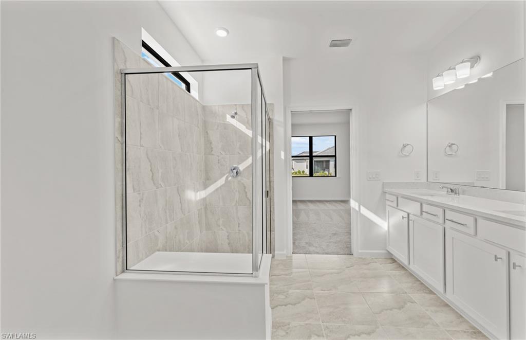 3922 Hampton Cir Property Photo 29