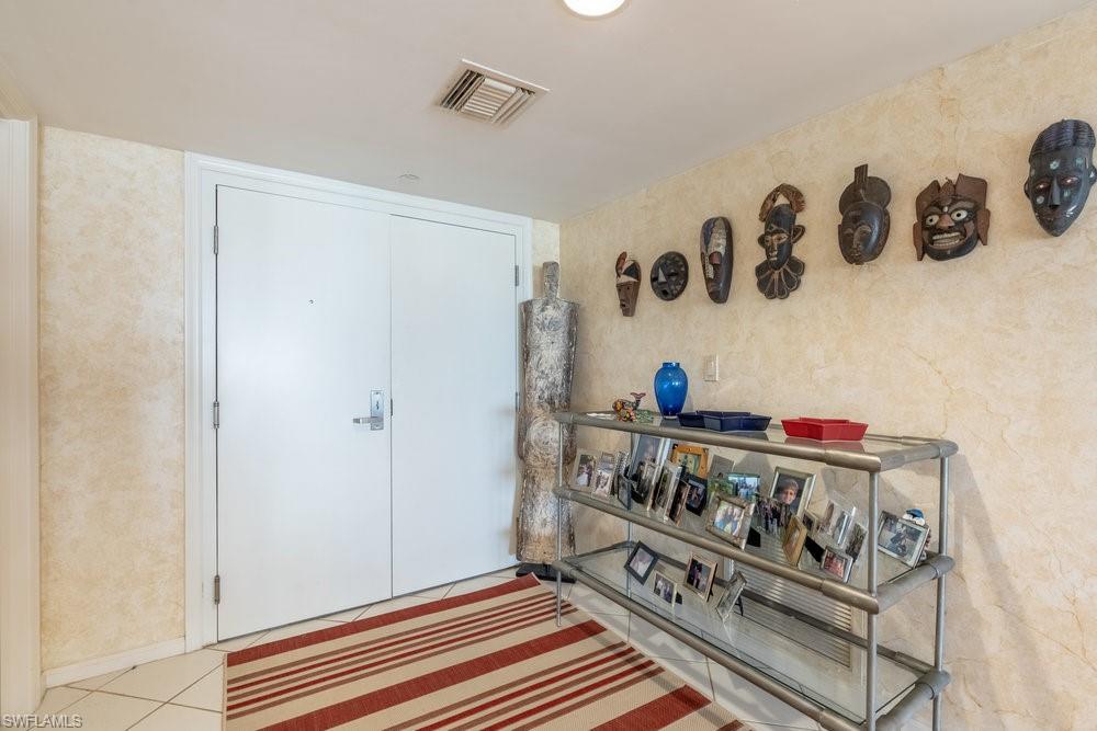 4451 Gulf Shore Blvd N # 1005 Property Photo 5