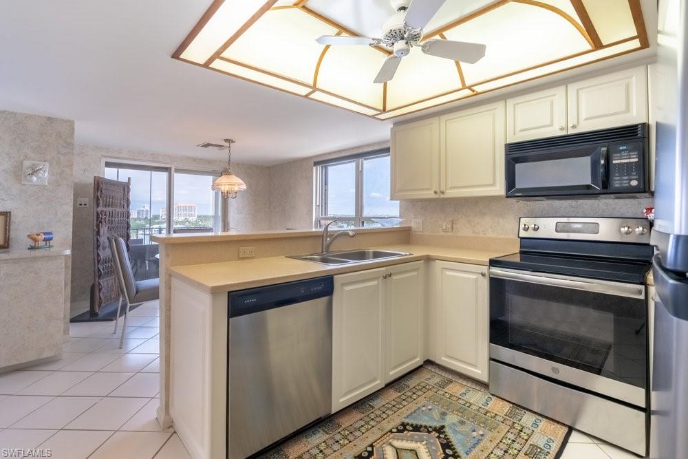4451 Gulf Shore Blvd N # 1005 Property Photo 15