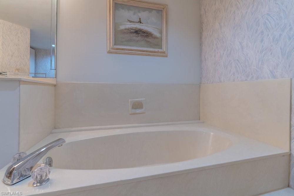 4451 Gulf Shore Blvd N # 1005 Property Photo 22