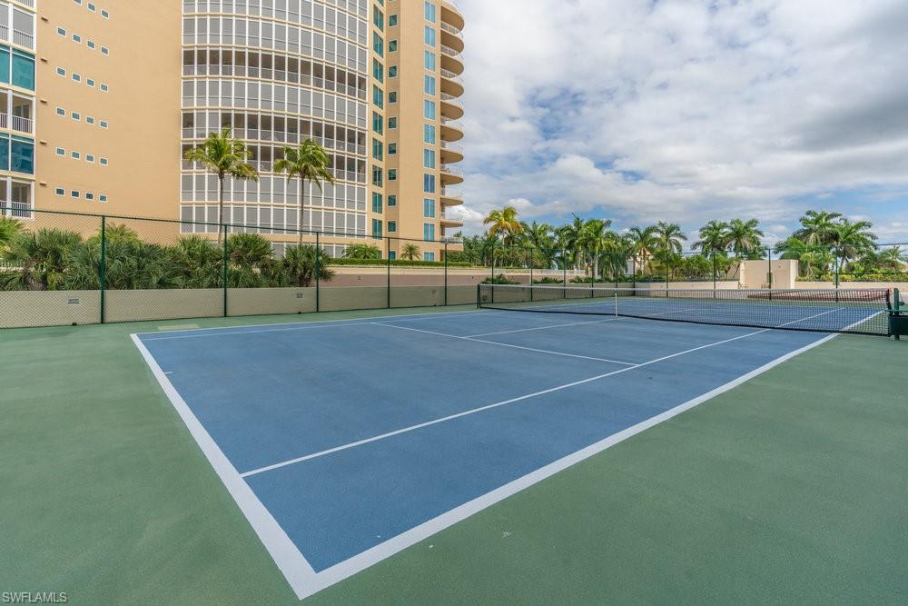 4451 Gulf Shore Blvd N # 1005 Property Photo 43