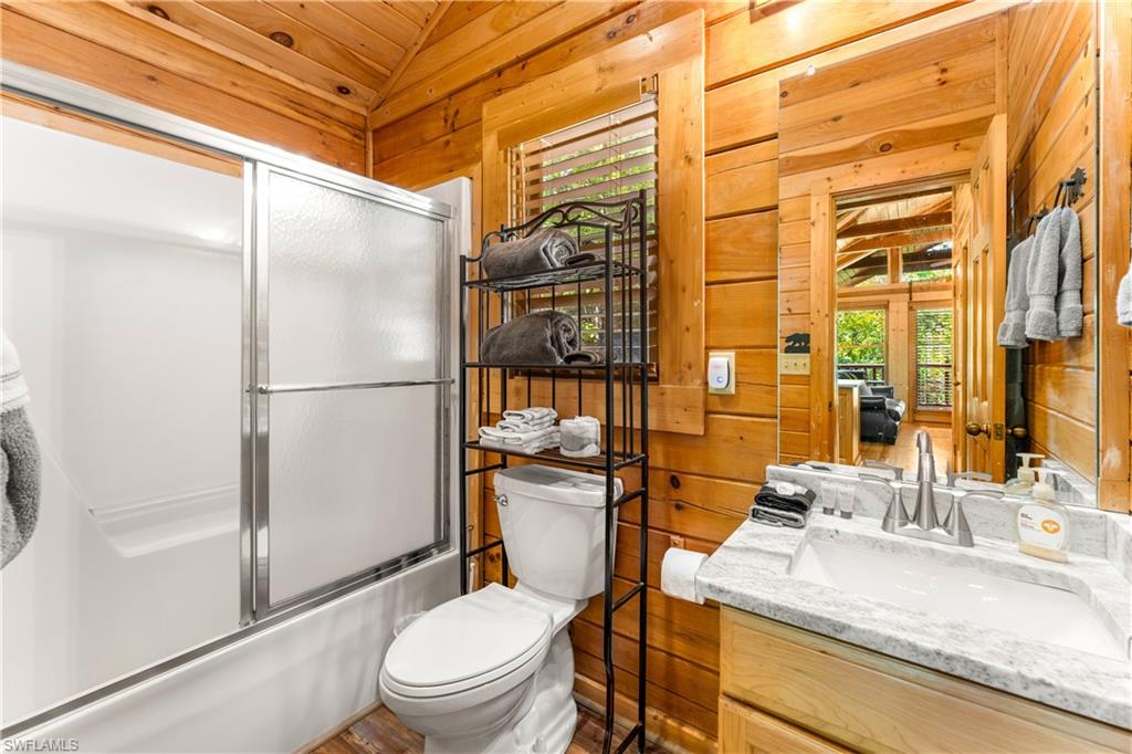 4062 Chamberlain Ln Property Photo 18