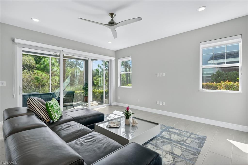 2554 Seychelles Dr 904 Property Photo 6