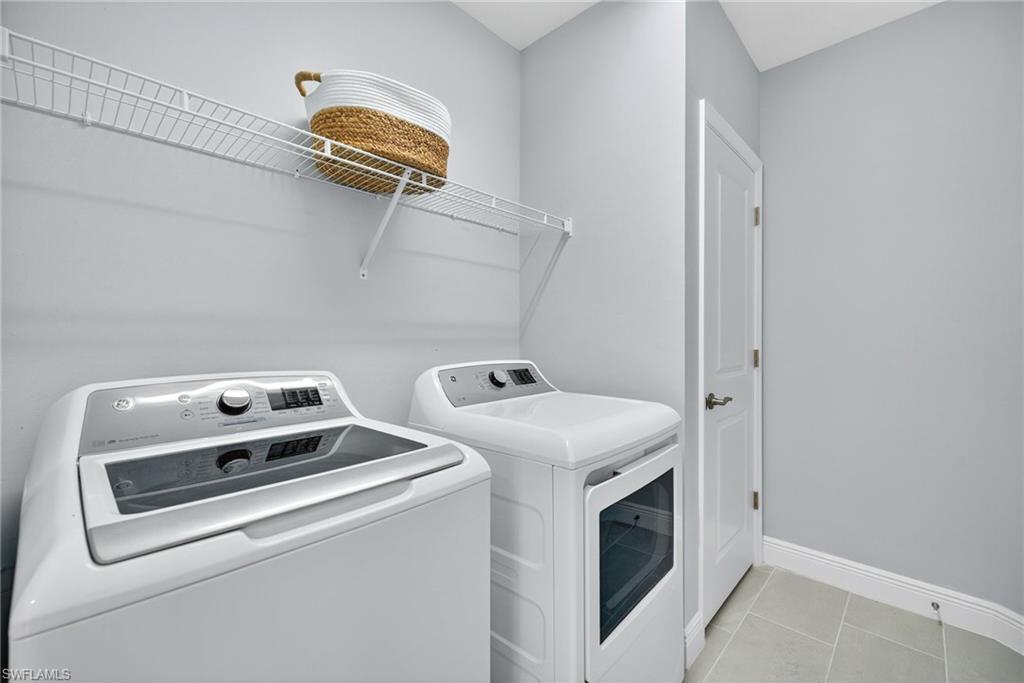 2554 Seychelles Dr 904 Property Photo 21