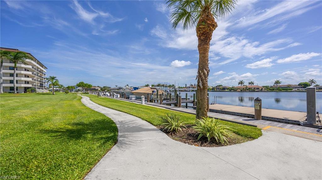 601 Seaview Ct C-106 Property Photo 28