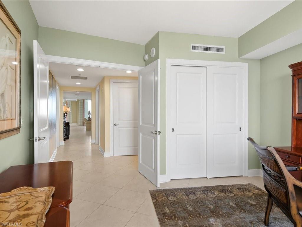 1050 Borghese Ln 1804 Property Photo 22