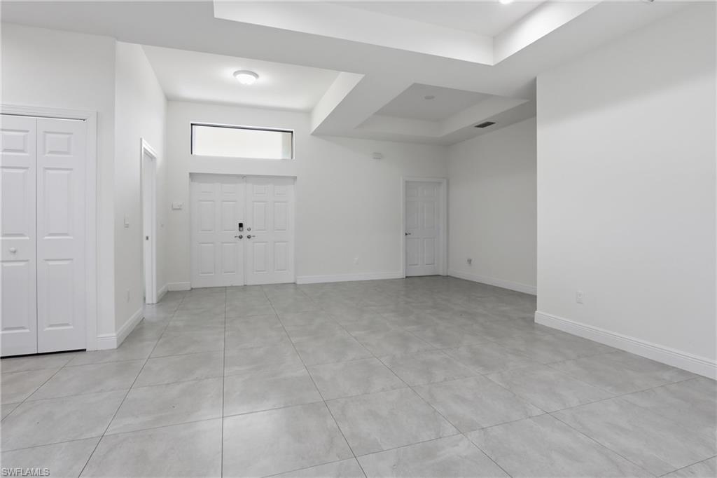 2783 70th Ave Ne Property Photo 10