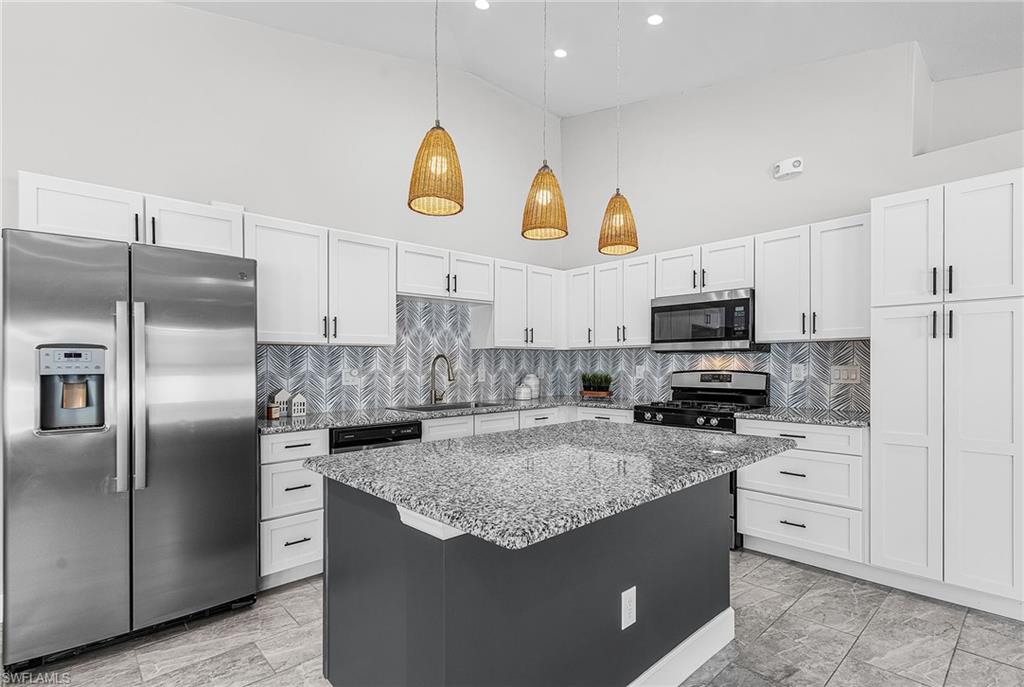 175 Village Cir # 32 Property Photo 1