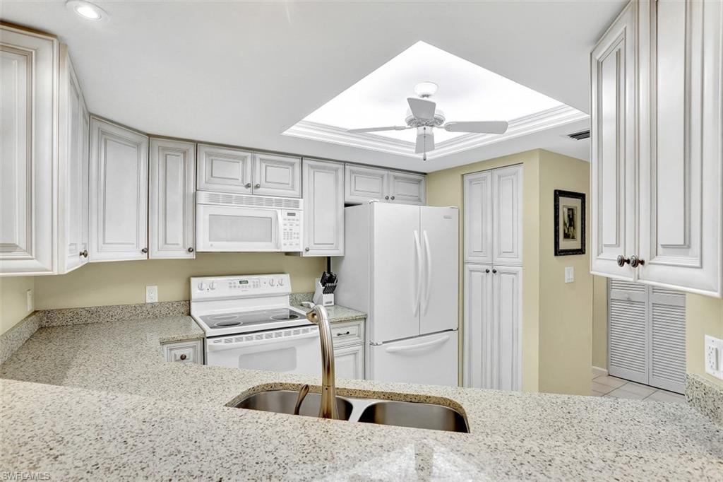 5899 Chanteclair Dr 226 Property Photo 6