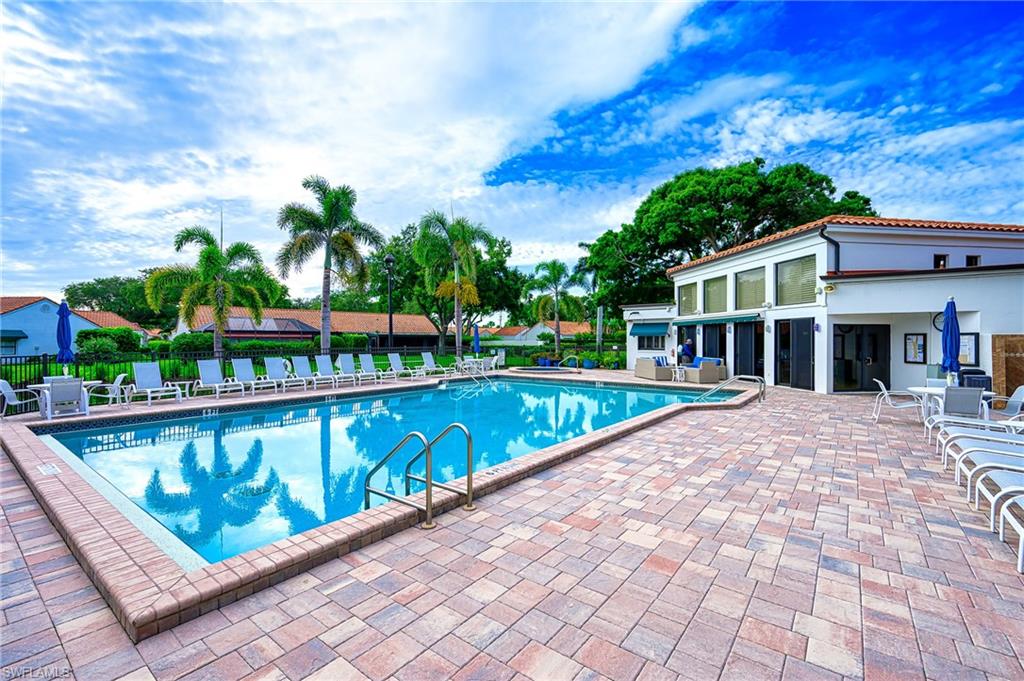 592 Beachwalk Cir N202 Property Photo 29