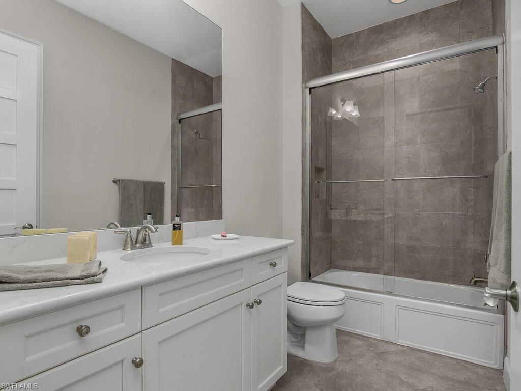 7113 Dominica Dr Property Photo 26