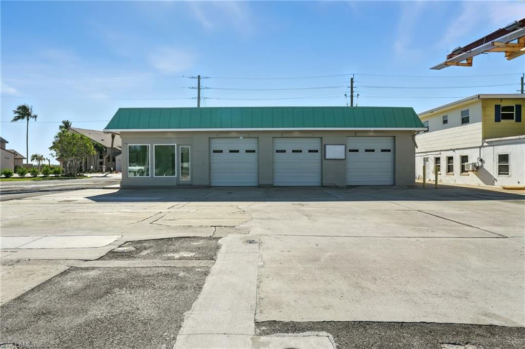 19003 San Carlos Blvd Property Photo 4