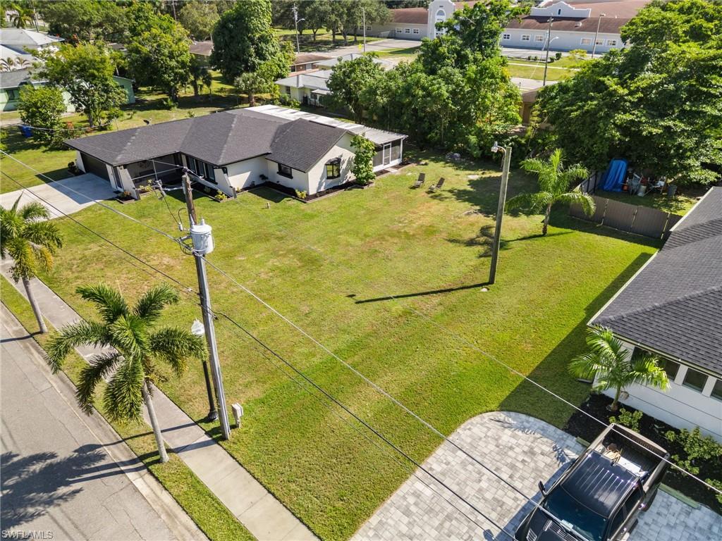 3042 Mango St Property Photo 3