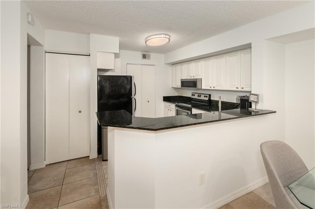 8290 Ibis Club Ln 902 Property Photo 8