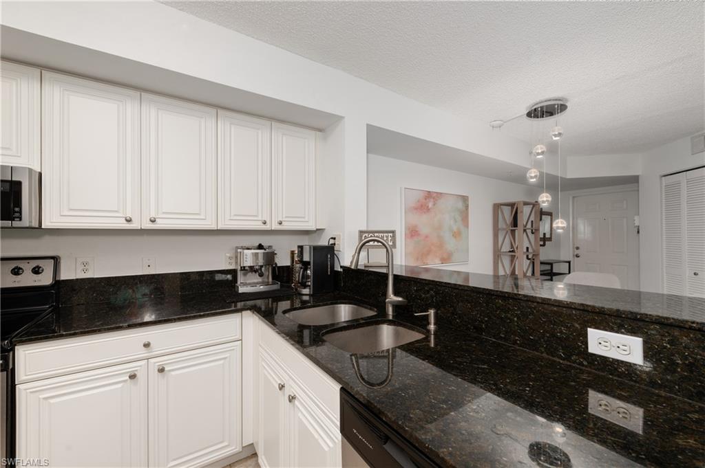 8290 Ibis Club Ln 902 Property Photo 10
