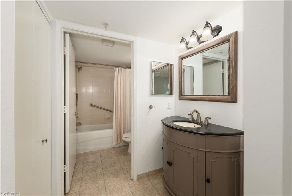 8290 Ibis Club Ln 902 Property Photo 18
