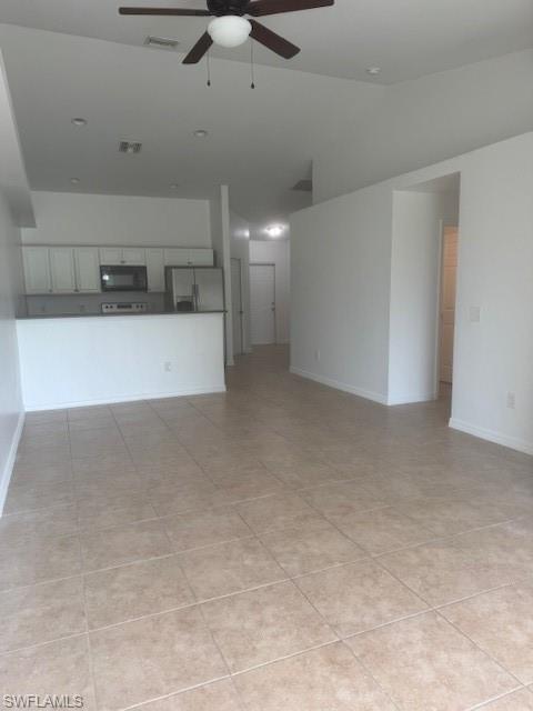 1912 15th Pl Property Photo 4