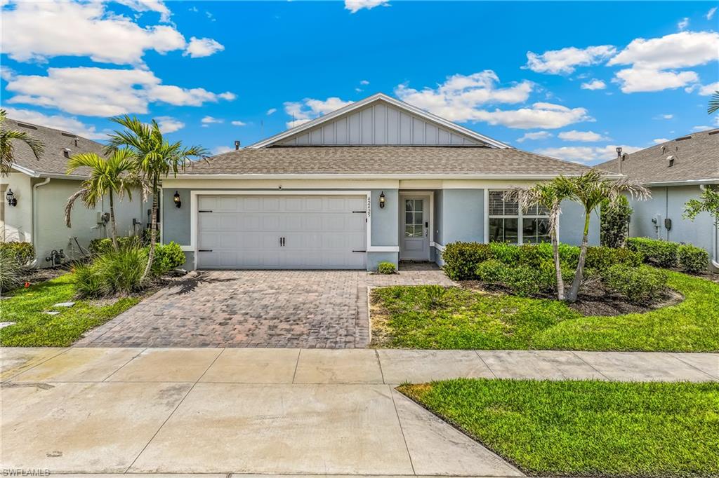 42425 Cascade DR Property Photo 1