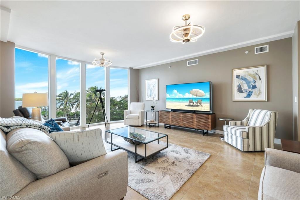700 La Peninsula Blvd 206 Property Photo 6