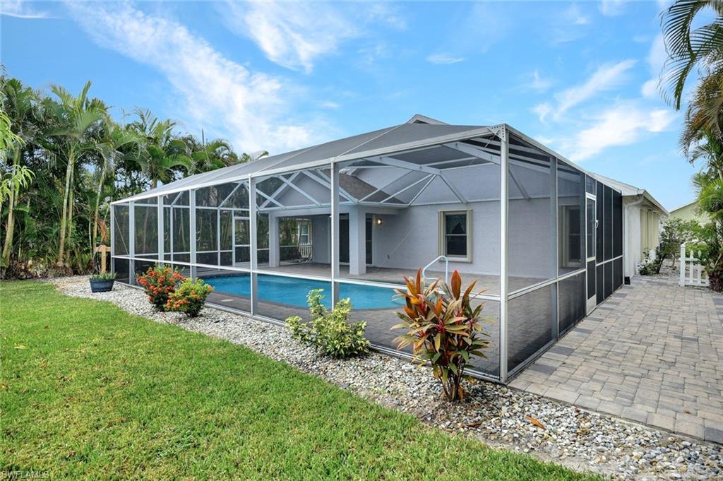 15645 Beachcomber Ave Property Photo 6