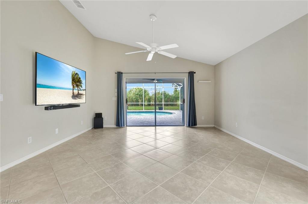 15645 Beachcomber Ave Property Photo 10