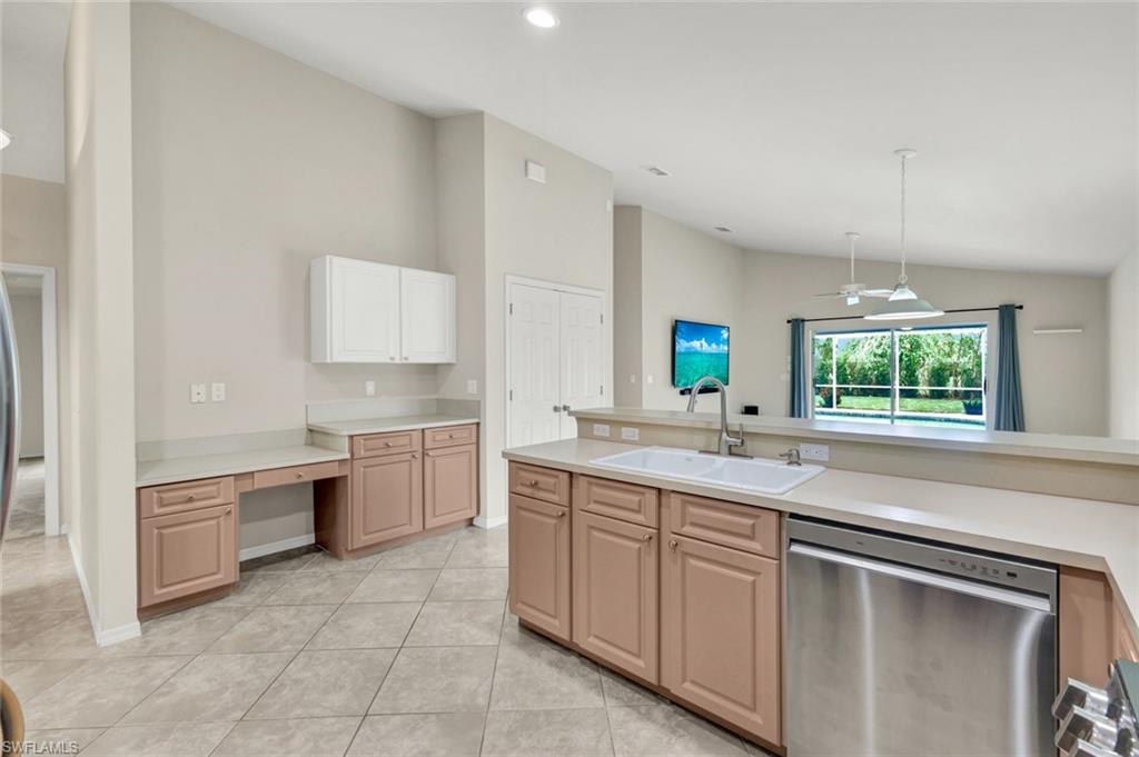 15645 Beachcomber Ave Property Photo 13