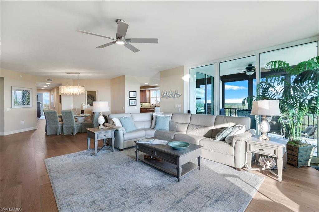 455 Cove Tower Dr 801 Property Photo 4