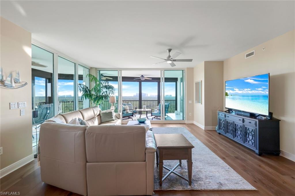 455 Cove Tower Dr 801 Property Photo 8