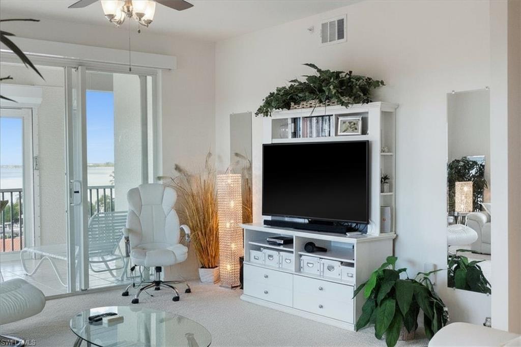 14819 Laguna Dr 501 Property Photo 11