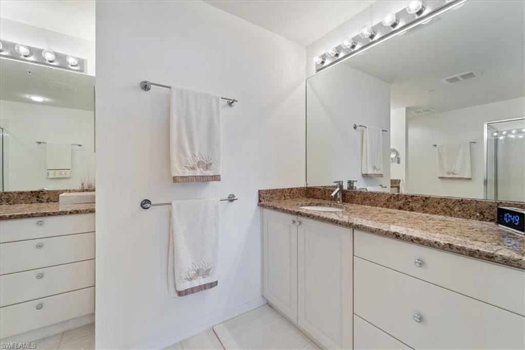 14819 Laguna Dr 501 Property Photo 27