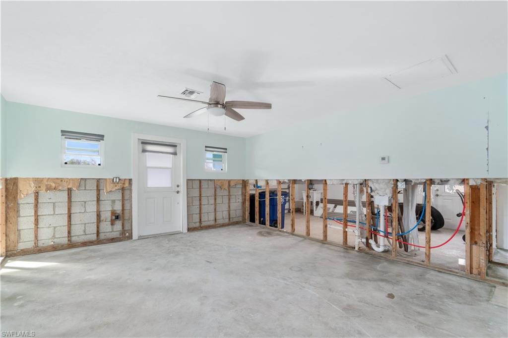 4896 Esplanade St Property Photo 13