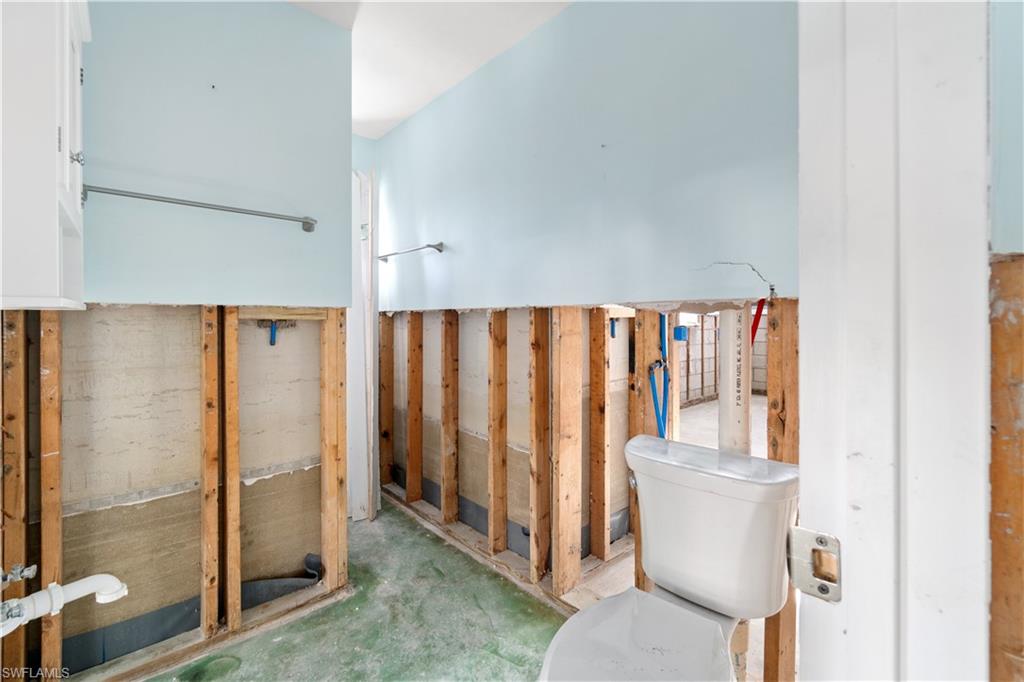 4896 Esplanade St Property Photo 14