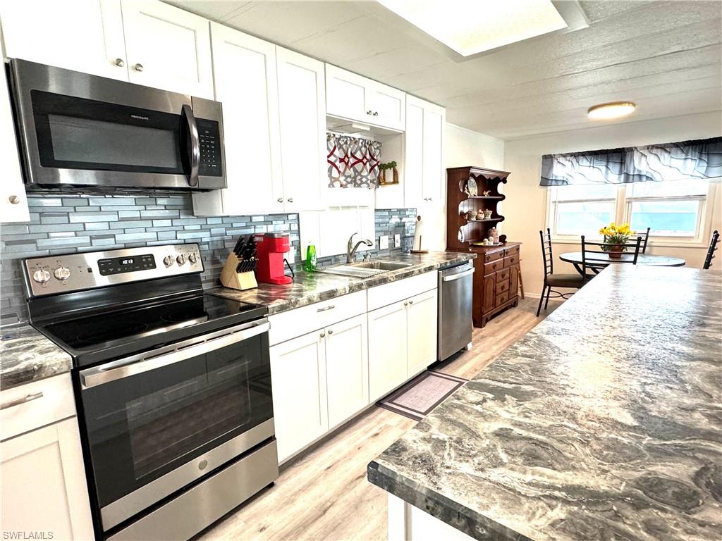 4693 Leilani Ln Property Photo 3