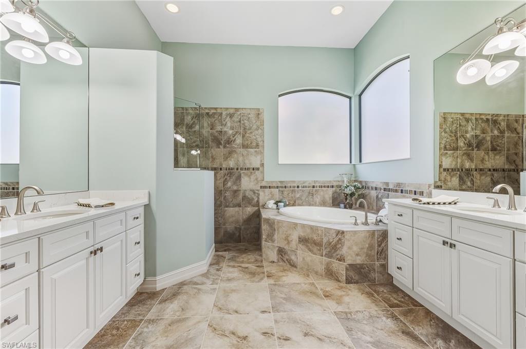 7749 Classics Dr Property Photo 12
