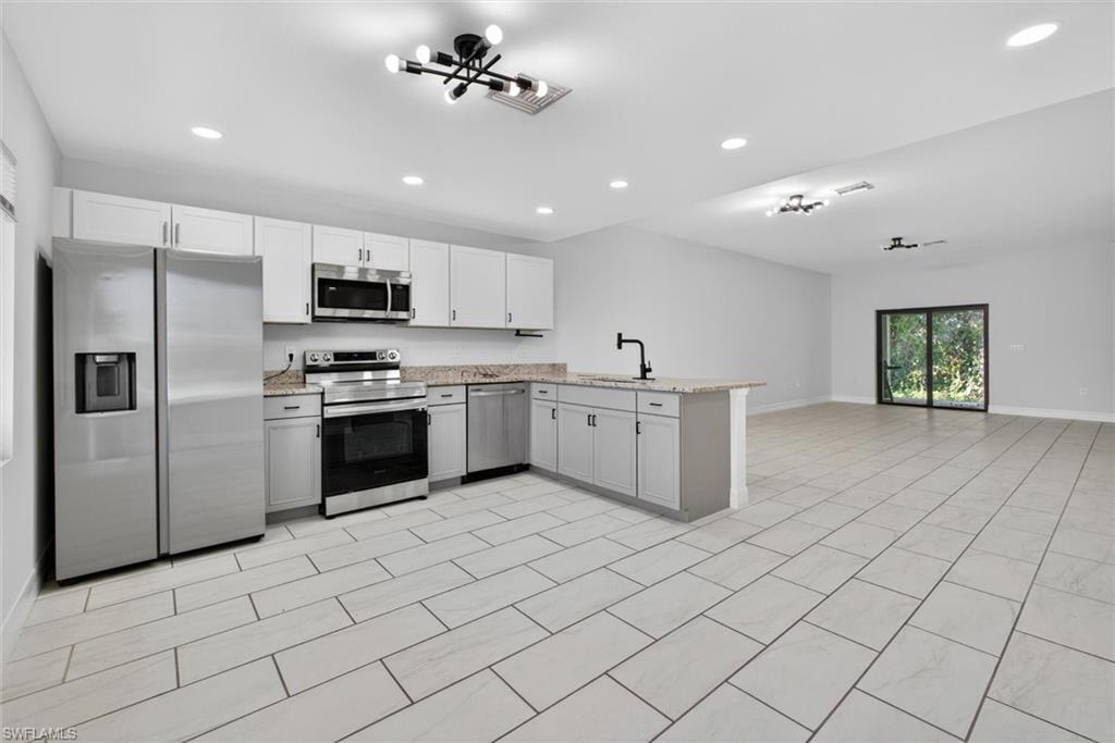 7066 Babcock Rd Property Photo 22